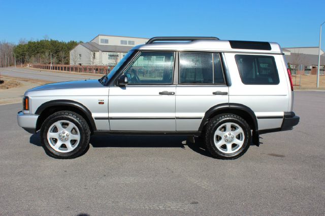 Land Rover Discovery 2004 photo 2