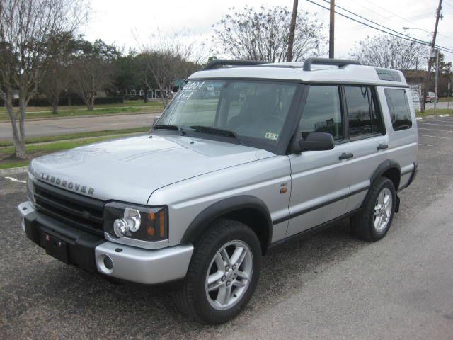 Land Rover Discovery 2004 photo 1