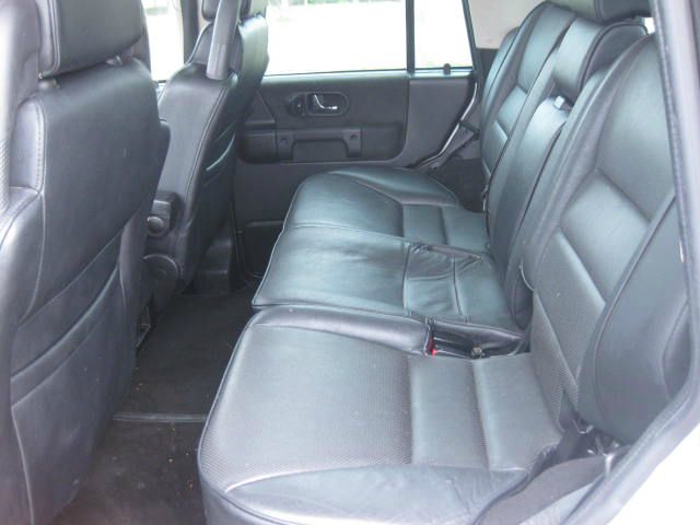 Land Rover Discovery 2004 photo 2