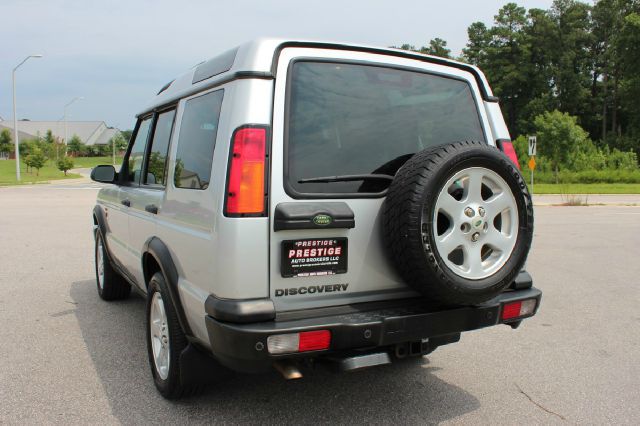 Land Rover Discovery 2004 photo 1