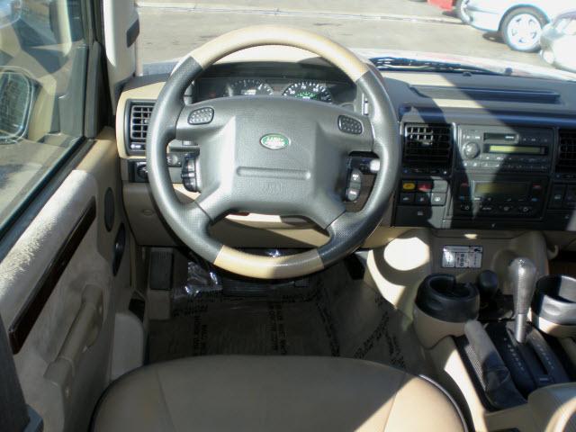 Land Rover Discovery II 1999 photo 4