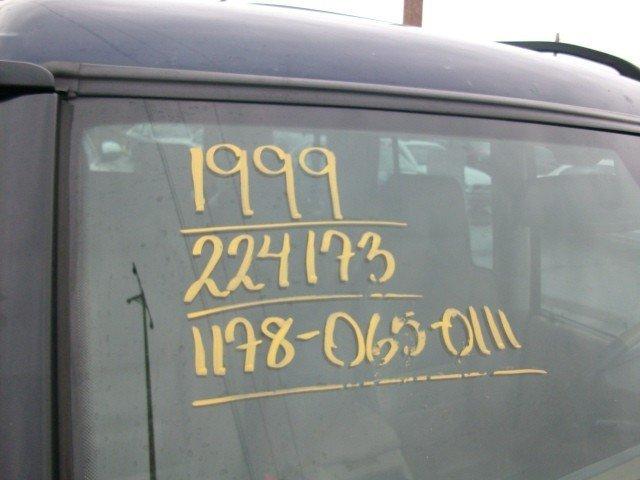 Land Rover Discovery II 1999 photo 4