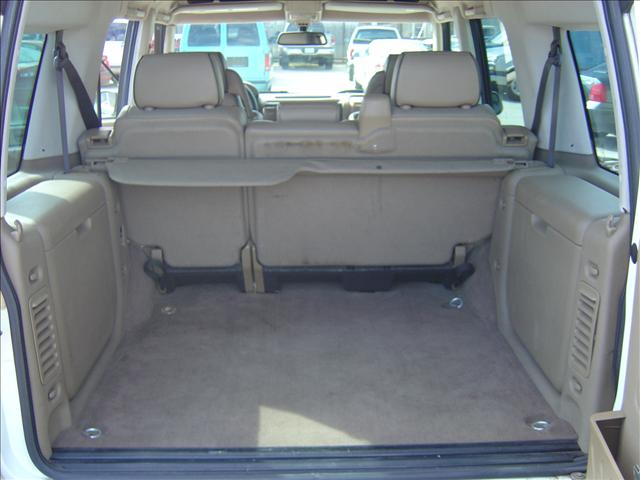 Land Rover Discovery II 2000 photo 3