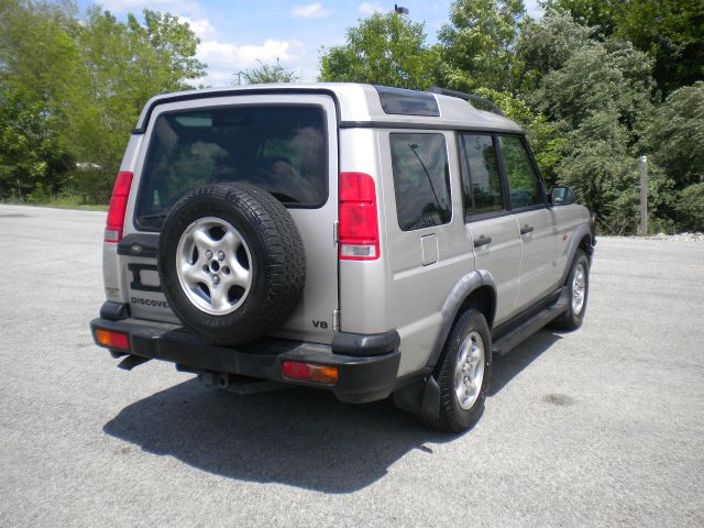 Land Rover Discovery II 2000 photo 7