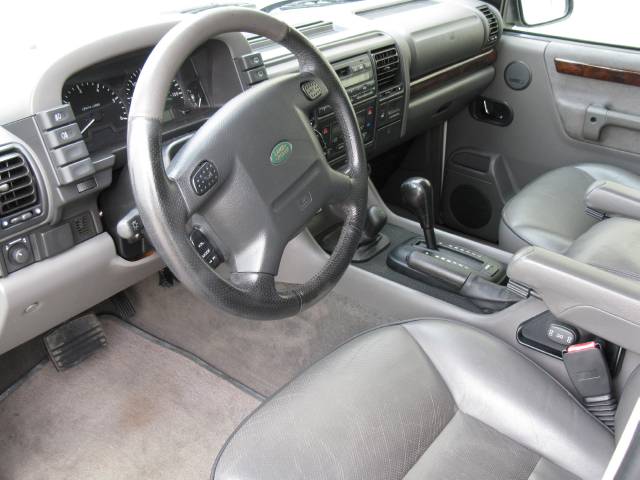 Land Rover Discovery II 2000 photo 5