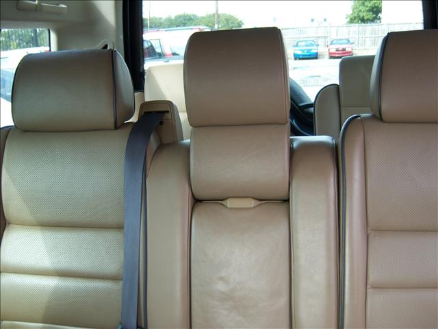 Land Rover Discovery II 2000 photo 3