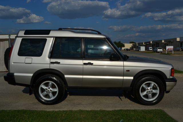Land Rover Discovery II 2000 photo 0