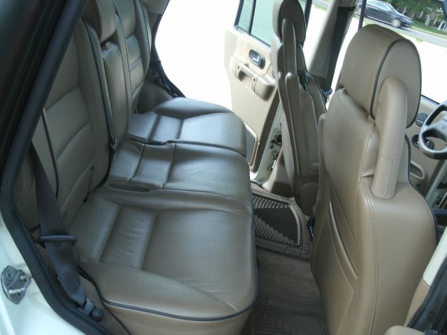 Land Rover Discovery II 2000 photo 19