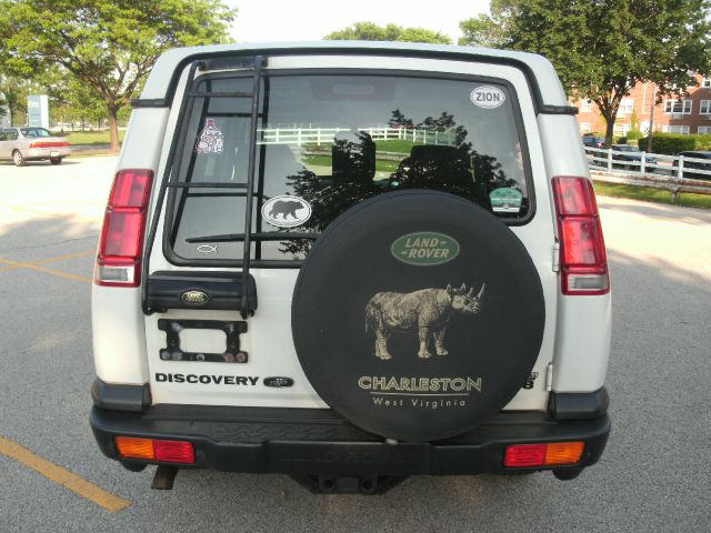 Land Rover Discovery II 2000 photo 25