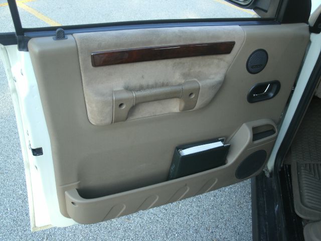 Land Rover Discovery II 2000 photo 7