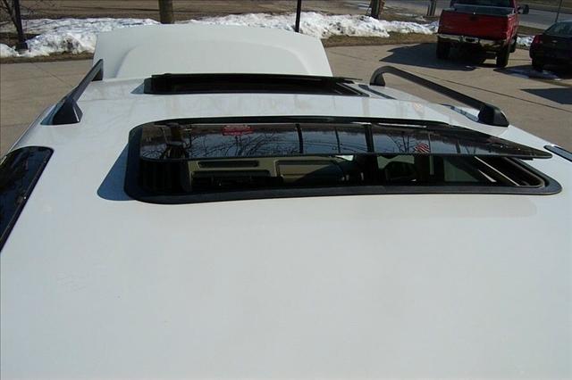 Land Rover Discovery II 2001 photo 2