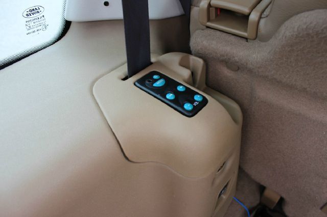 Land Rover Discovery II 2001 photo 23