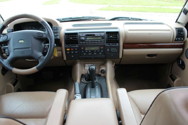 Land Rover Discovery II 2001 photo 34