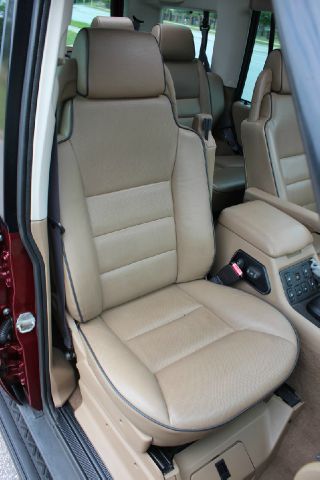 Land Rover Discovery II 2001 photo 46