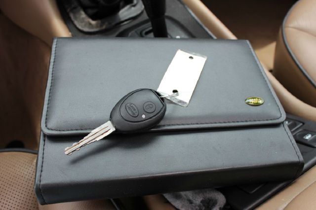 Land Rover Discovery II 2001 photo 7