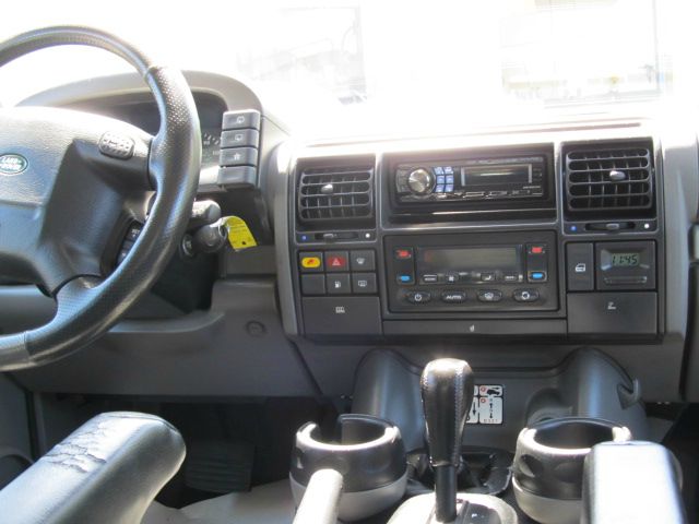 Land Rover Discovery II 2002 photo 4