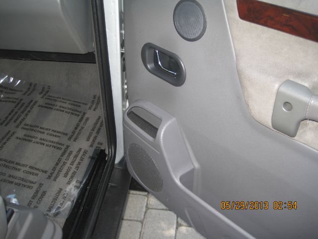 Land Rover Discovery II 2002 photo 18