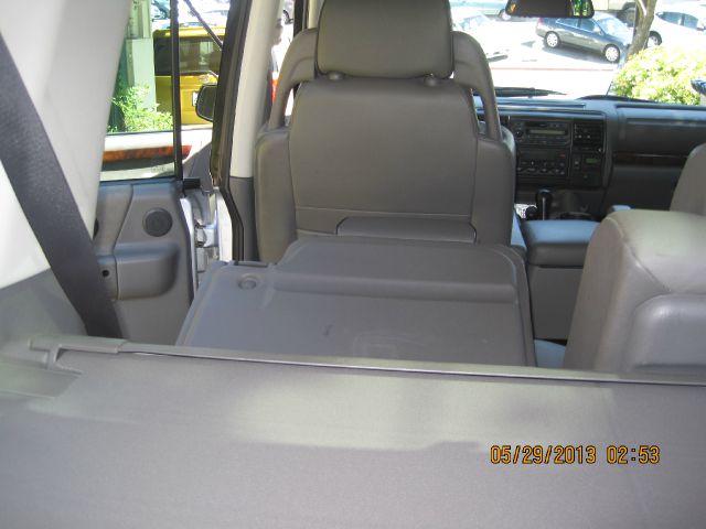 Land Rover Discovery II 2002 photo 38