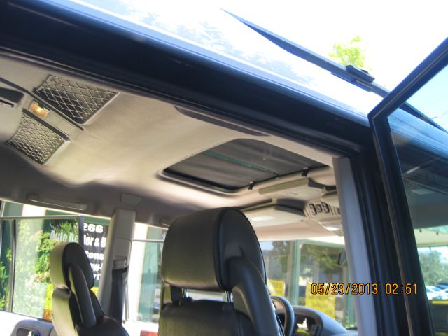 Land Rover Discovery II 2002 photo 8