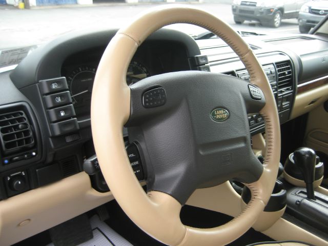 Land Rover Discovery II 2004 photo 3