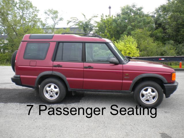 Land Rover Discovery Series II 2000 photo 4