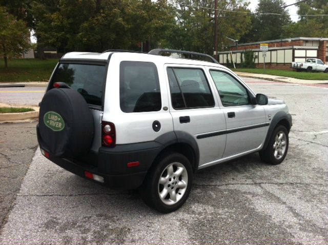 Land Rover Freelander SE SUV