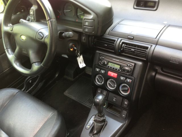 Land Rover Freelander SE SUV