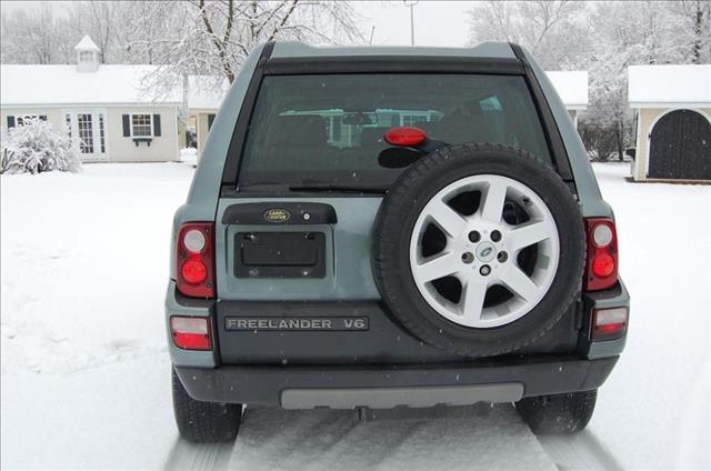 Land Rover Freelander 2004 photo 2