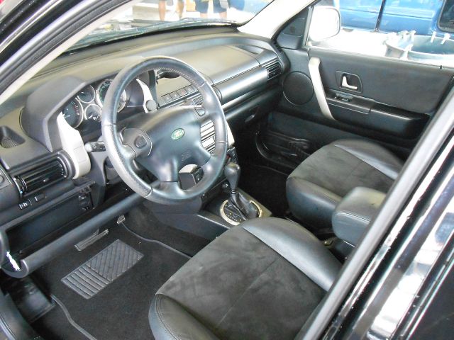 Land Rover Freelander SE SUV