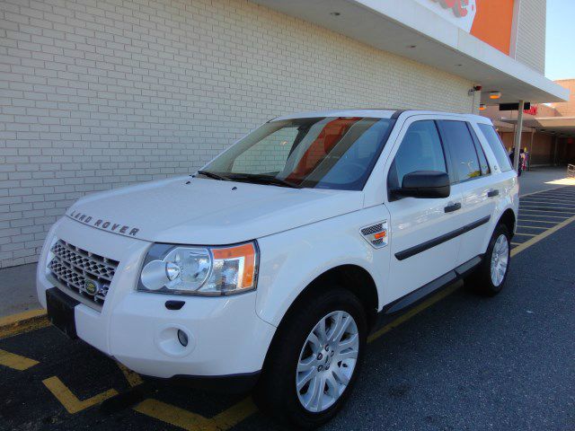 Land Rover LR2 2008 photo 1