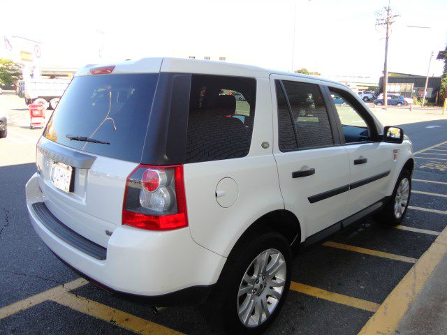 Land Rover LR2 2008 photo 2
