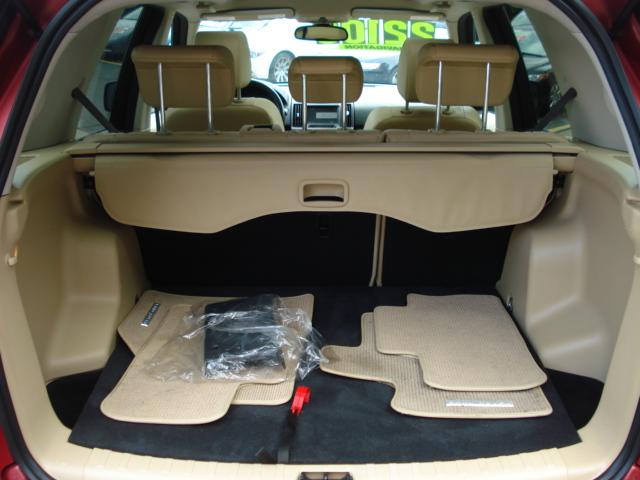 Land Rover LR2 2008 photo 3