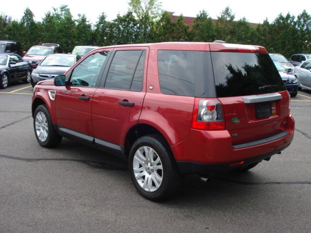 Land Rover LR2 2008 photo 4