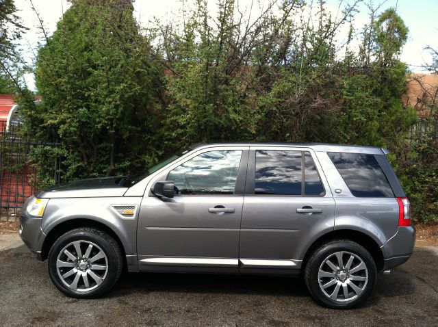 Land Rover LR2 2008 photo 2