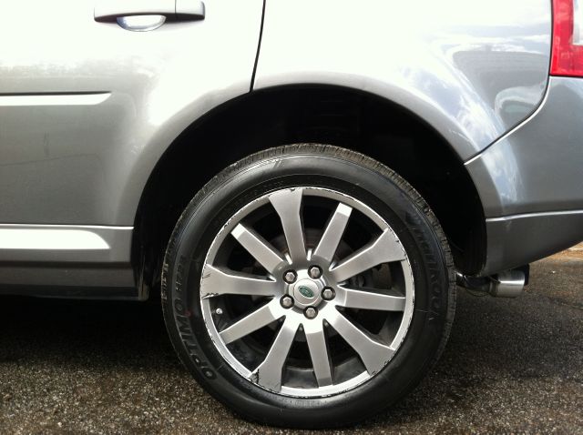 Land Rover LR2 2008 photo 4