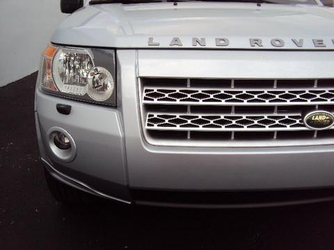 Land Rover LR2 2008 photo 3