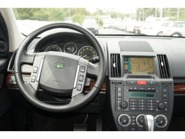 Land Rover LR2 2008 photo 5
