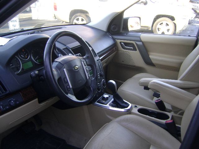 Land Rover LR2 2008 photo 2
