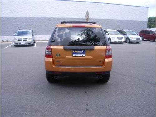 Land Rover LR2 2008 photo 5