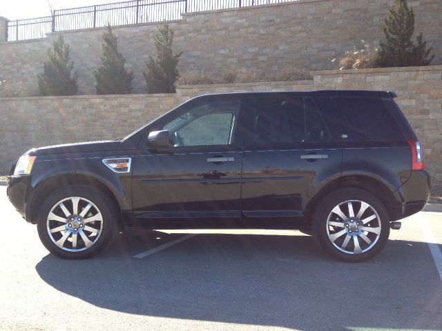 Land Rover LR2 2008 photo 2