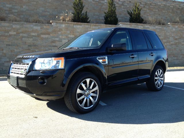 Land Rover LR2 2008 photo 3