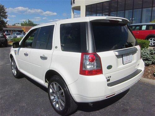 Land Rover LR2 2008 photo 2