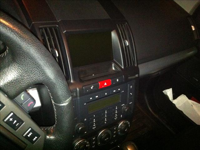 Land Rover LR2 2008 photo 1