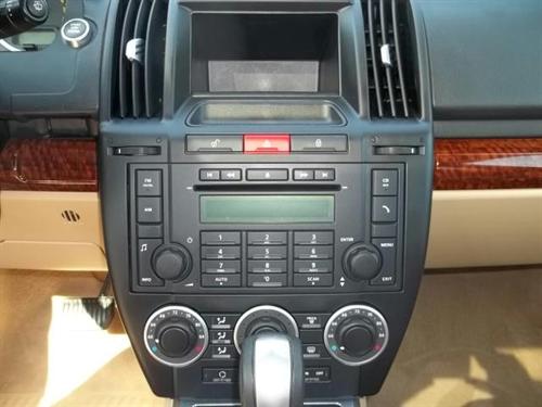 Land Rover LR2 2008 photo 3