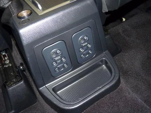 Land Rover LR2 2008 photo 4