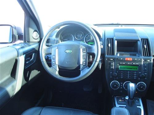 Land Rover LR2 2008 photo 2