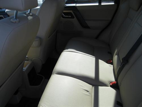 Land Rover LR2 2008 photo 4