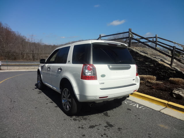 Land Rover LR2 2008 photo 1