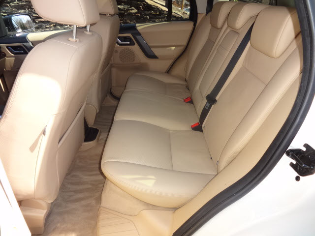 Land Rover LR2 2008 photo 2