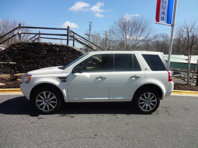 Land Rover LR2 2008 photo 3